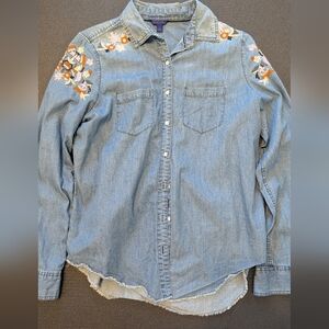 Aéropostale Embroidered Chambray Denim Shirt | Floral Shoulder Detail | Size M
